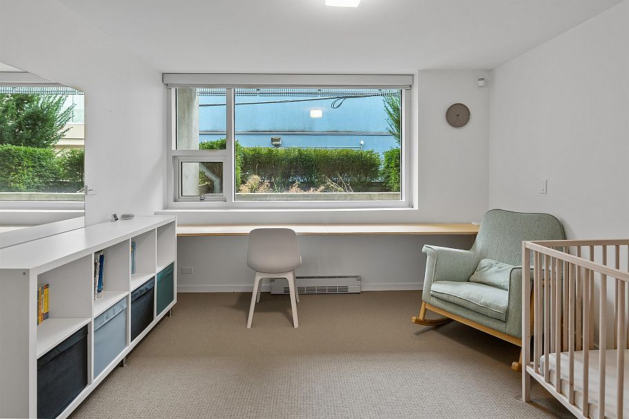 7 850 W 8th Avenue Vancouver, BC - 2