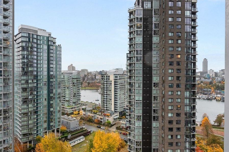 2108 1438 Richards Street Vancouver, BC - 16
