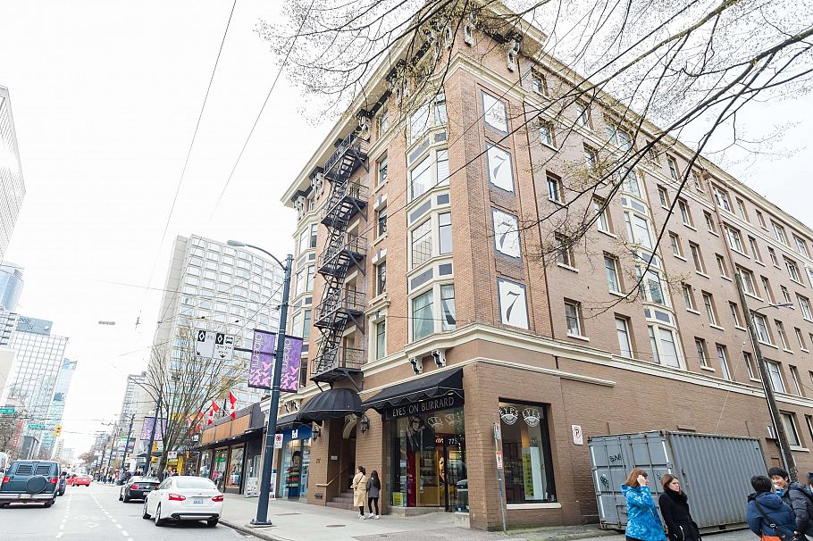 54 777 Burrard Street Vancouver, BC - 1