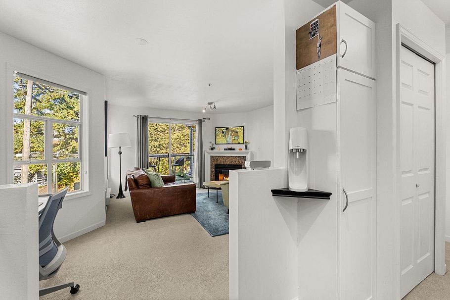 202 1537 Charles Street Vancouver, BC - 11