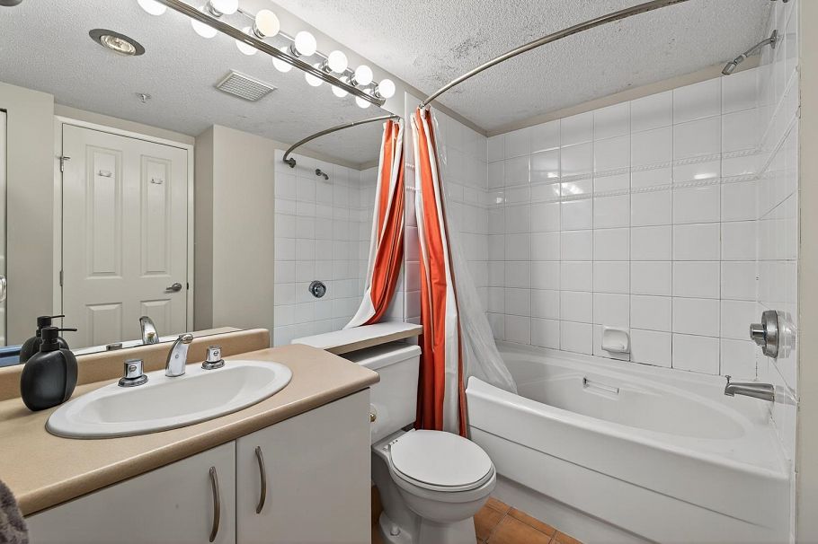 106 2983 W 4th Avenue Vancouver, BC - 12