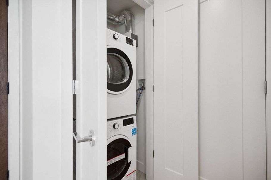 1004 135 E 13th Street North Vancouver, BC - 14