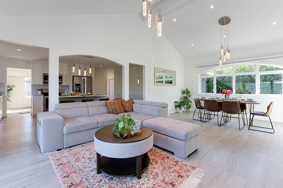 4254 Caddy Road North Vancouver, BC - 10