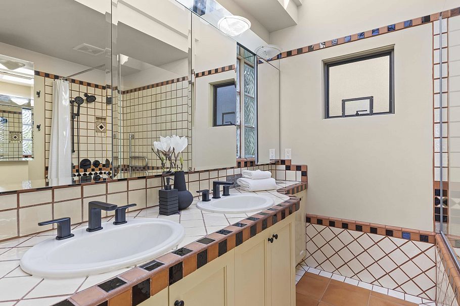 5012 Maple Street Vancouver, BC - 26