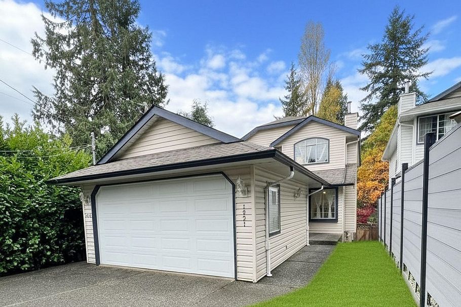 1931 Westview Drive North Vancouver, BC - 1