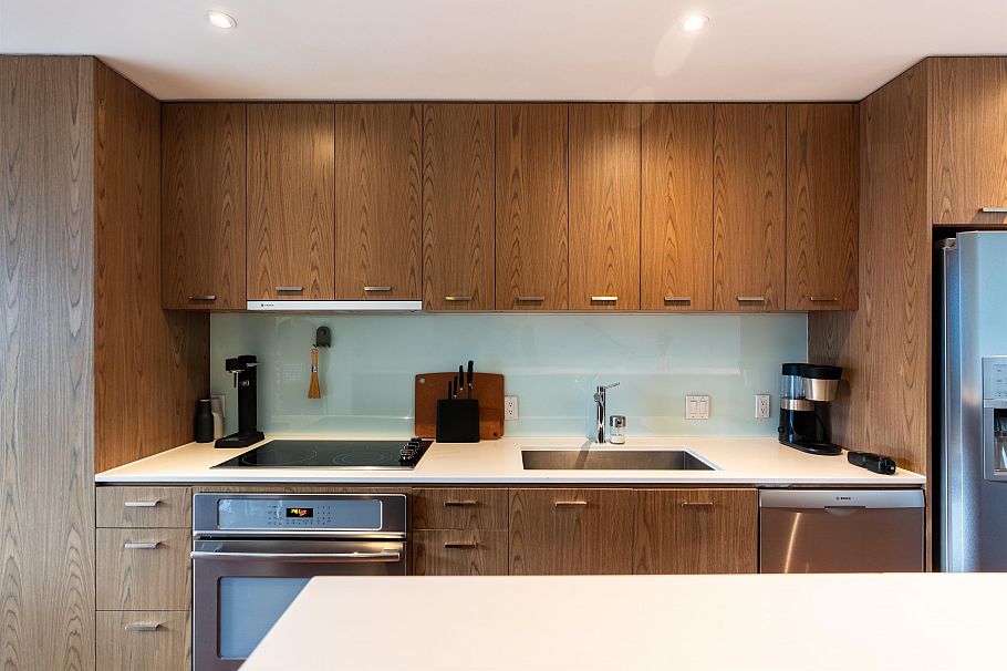 7 850 W 8th Avenue Vancouver, BC - 7