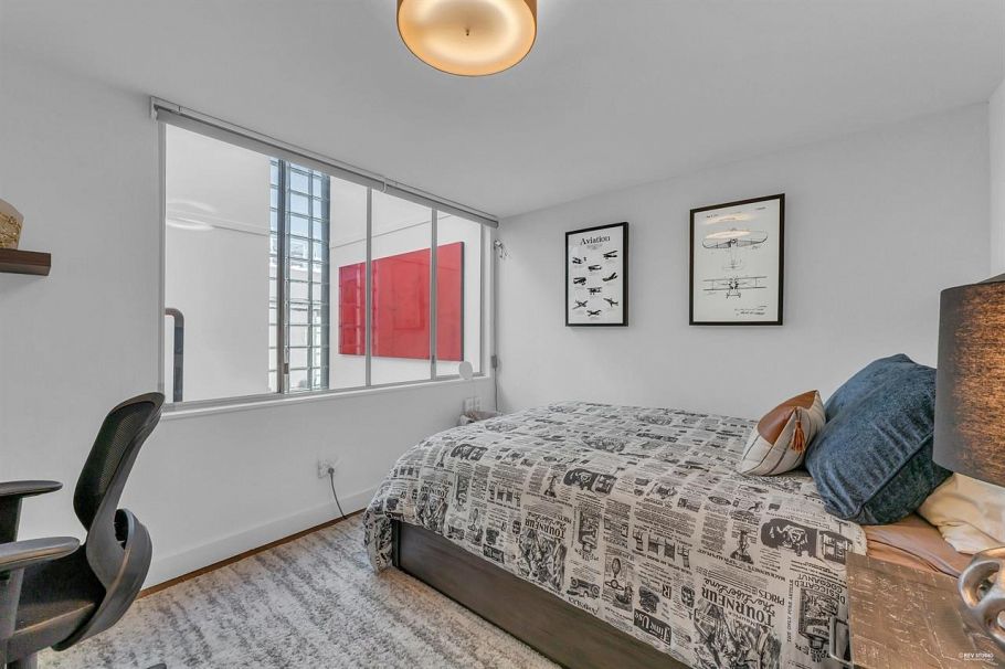 2243 Oak Street Vancouver, BC - 26