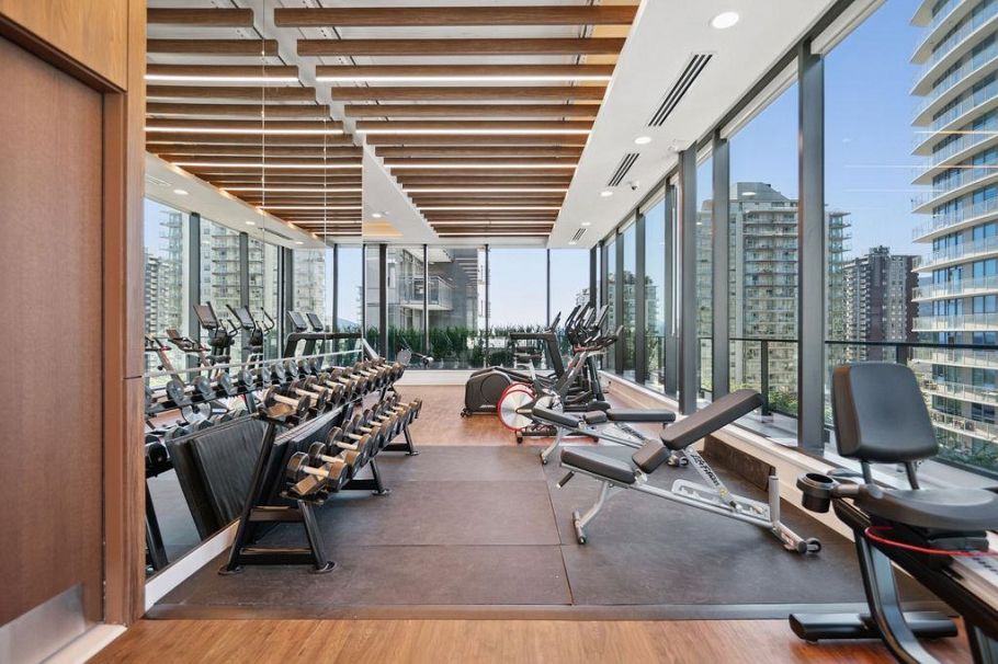 1004 135 E 13th Street North Vancouver, BC - 21