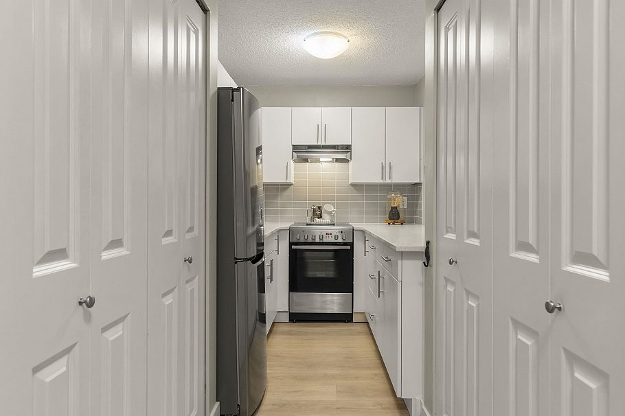 216 1990 W 6th Avenue Vancouver, BC - 17