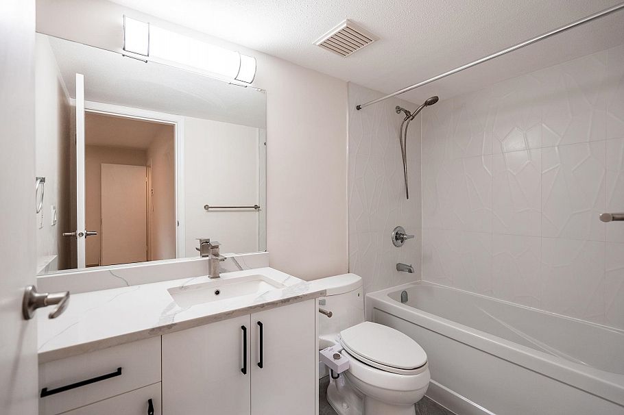 203 1615 Frances Street Vancouver, BC - 12