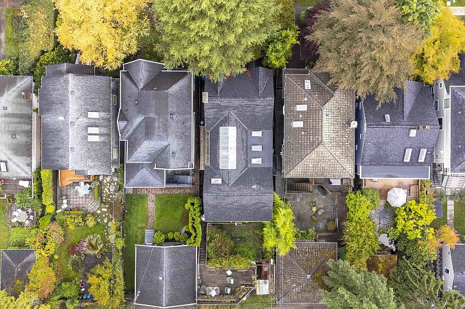 4564 W 11th Avenue Vancouver, BC - 20