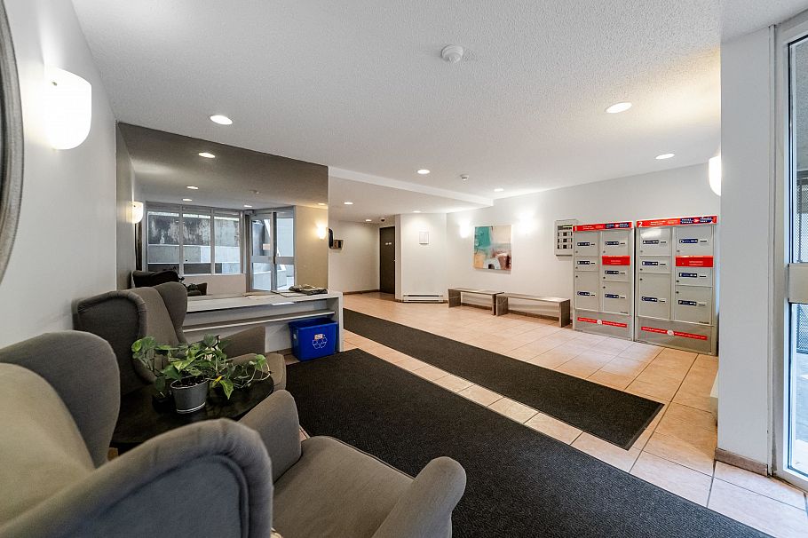 311 1040 Pacific Street Vancouver, BC - 18