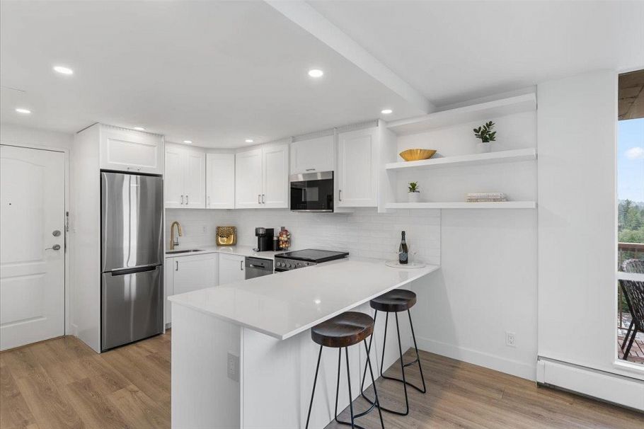 1710 2016 Fullerton Avenue North Vancouver, BC - 4