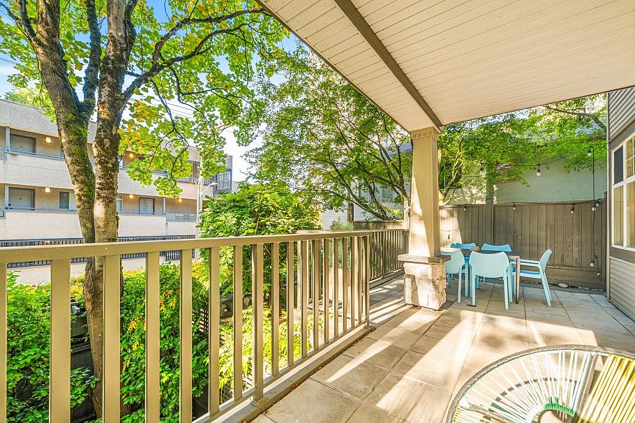 207 1388 Nelson Street Vancouver, BC - 1