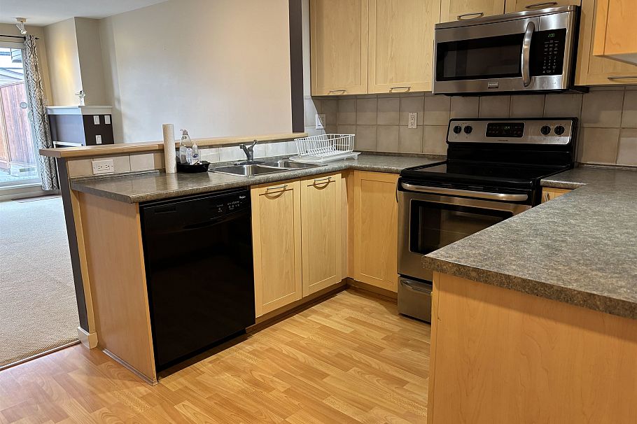 215 1503 W 65th Avenue Vancouver, BC - 7