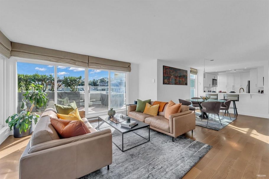 2243 Oak Street Vancouver, BC - 6