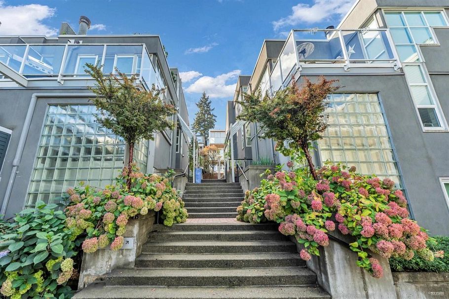 2243 Oak Street Vancouver, BC - 36