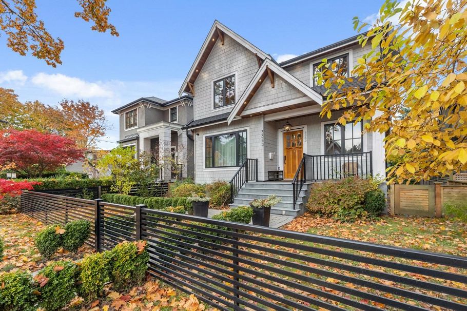 3363 W 15th Avenue Vancouver, BC - 2