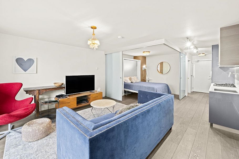 702 189 KEEFER STREET, Vancouver BC V6A 0C8 Vancouver, BC - 2