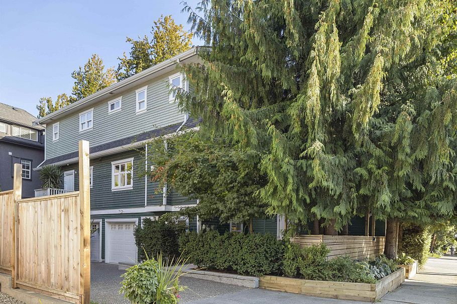 1676 Victoria Drive Vancouver, BC - 3