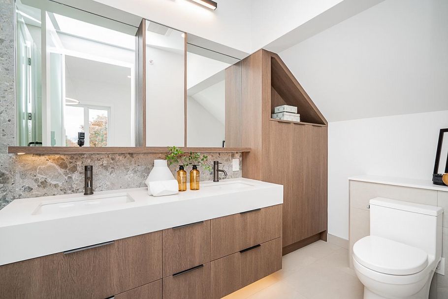 1 2460 Adanac Street Vancouver, BC - 28