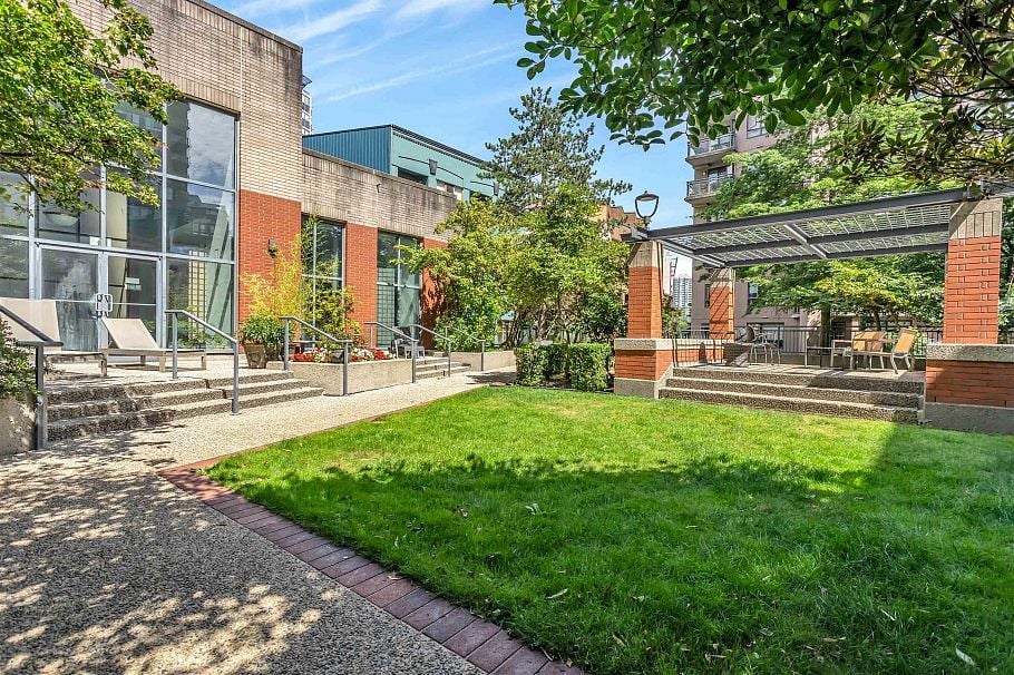 1802 289 Drake Street Vancouver, BC - 18