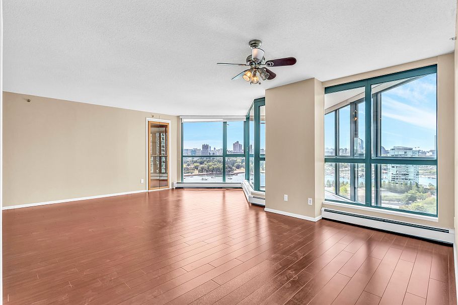 1802 289 Drake Street Vancouver, BC - 3