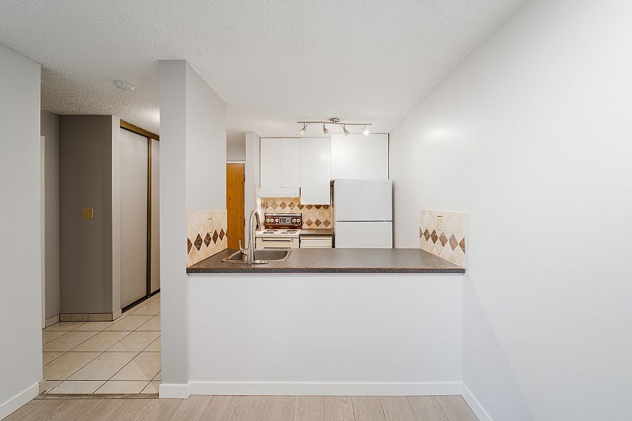 311 1040 Pacific Street Vancouver, BC - 8