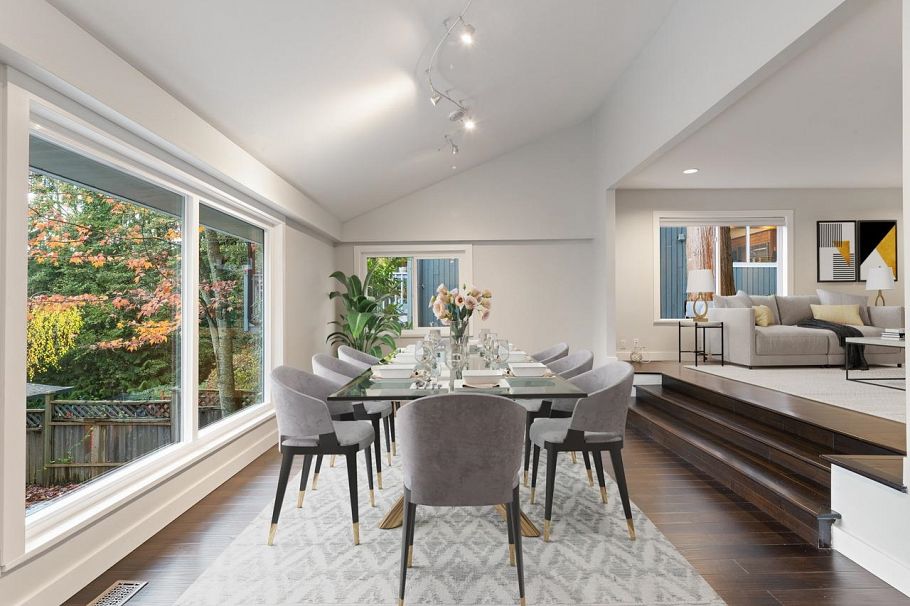 271 Montroyal Boulevard North Vancouver, BC - 4