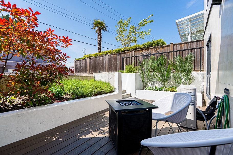 1505 W 60th Avenue Vancouver, BC - 22