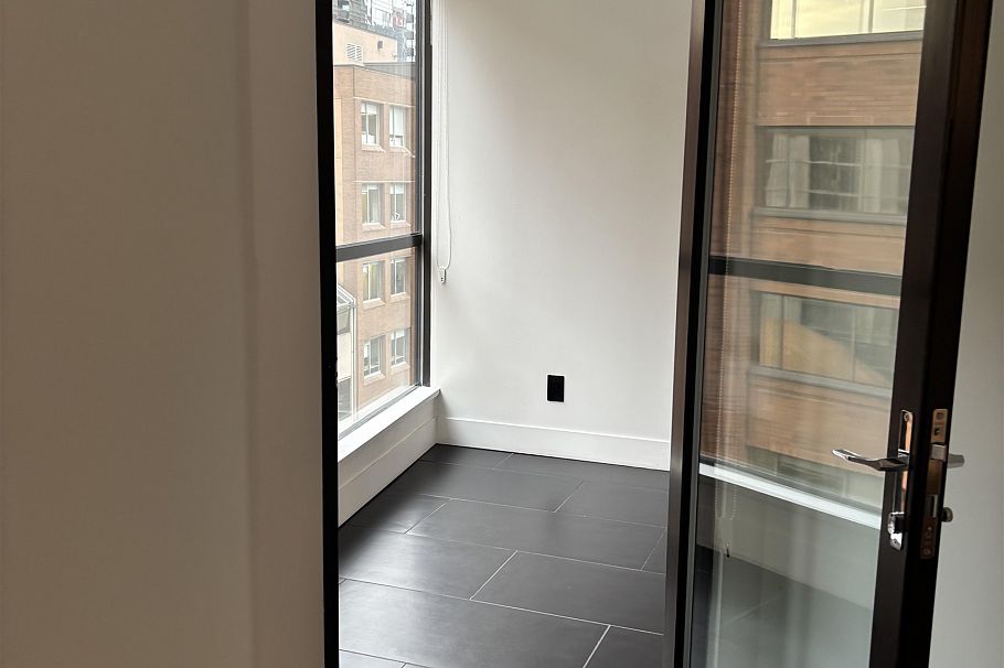 811 1189 HOWE STREET, Vancouver BC V6Z 2X4 Vancouver, BC - 7