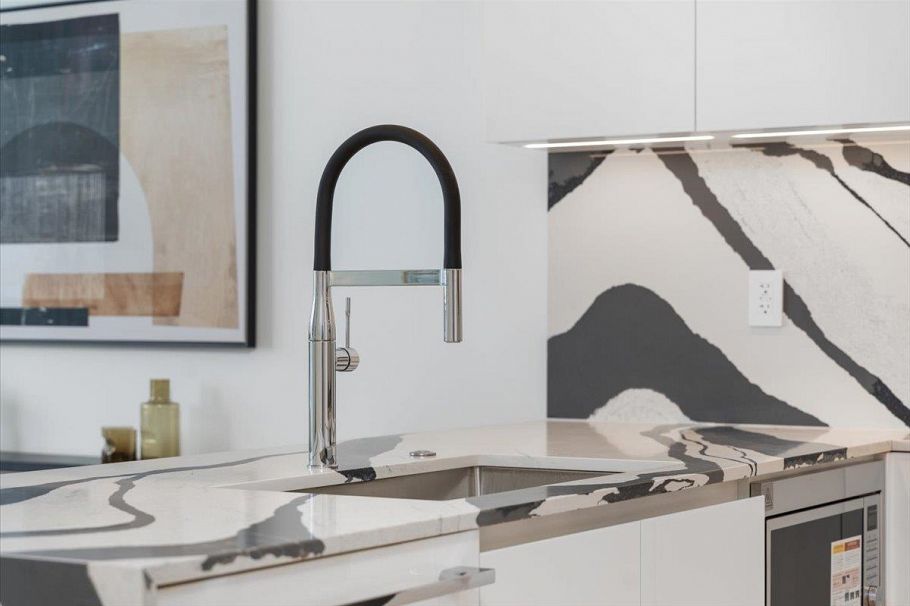 1004 135 E 13th Street North Vancouver, BC - 8