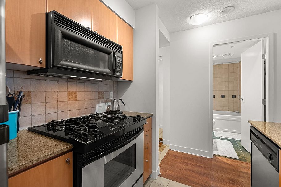 2108 1438 Richards Street Vancouver, BC - 10