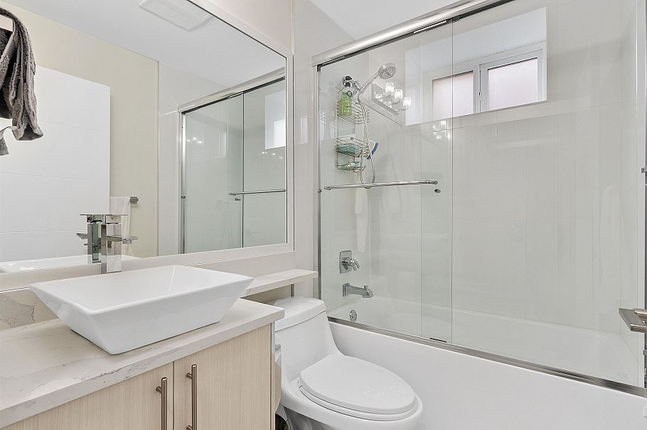 2699 E 7th Avenue Vancouver, BC - 15