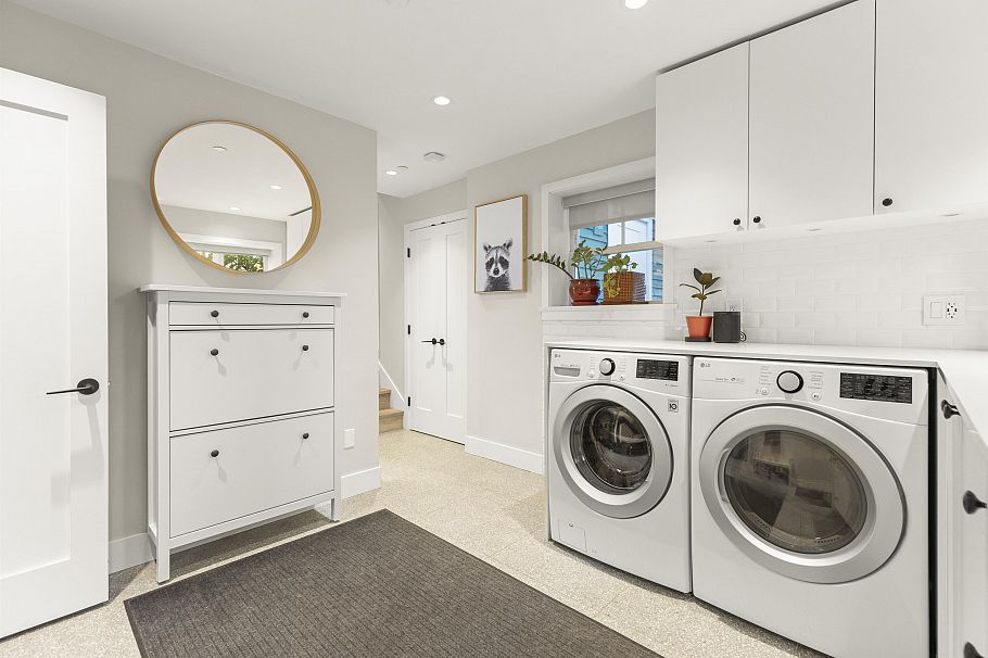 1676 Victoria Drive Vancouver, BC - 35