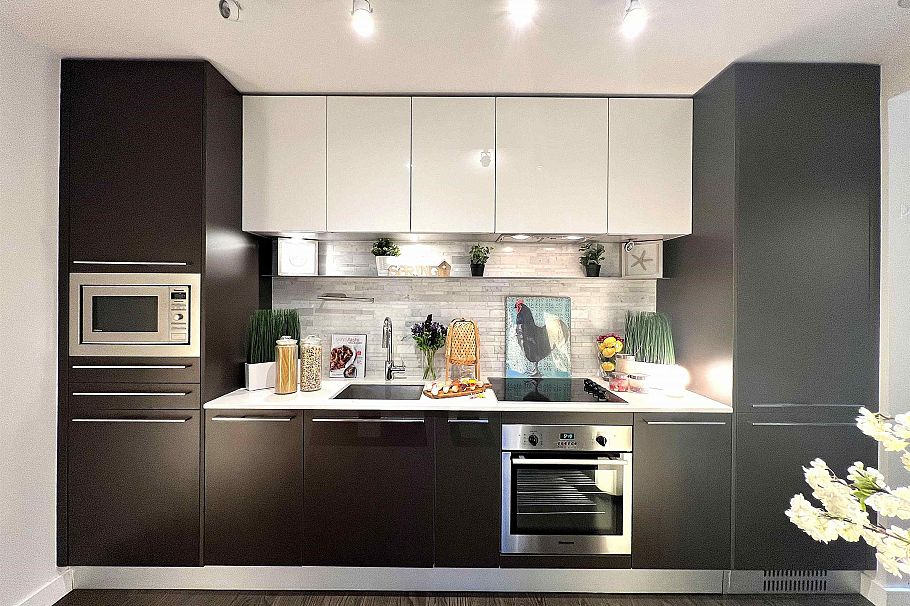 703 8131 Nunavut Lane Vancouver, BC - 7