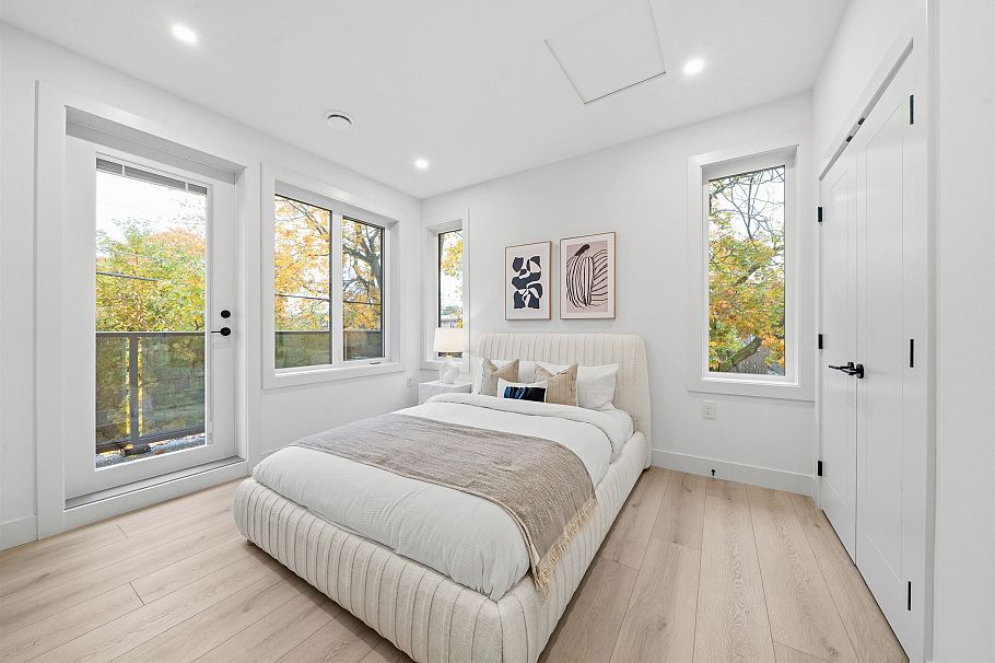 323 N Kamloops Street Vancouver, BC - 12