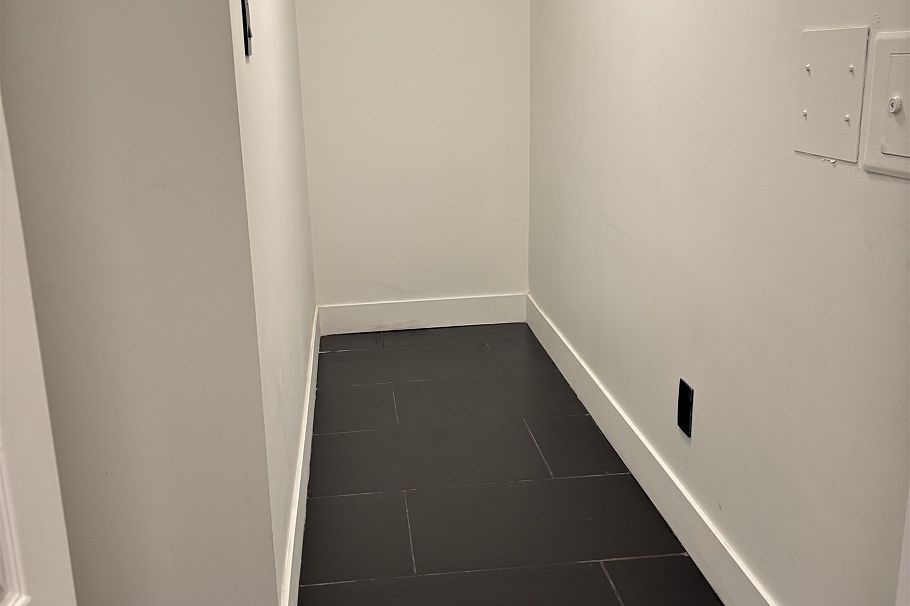 811 1189 HOWE STREET, Vancouver BC V6Z 2X4 Vancouver, BC - 8