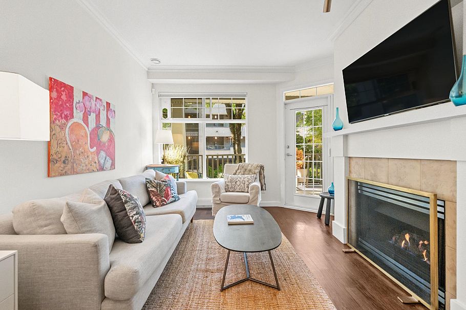 207 1388 Nelson Street Vancouver, BC - 4