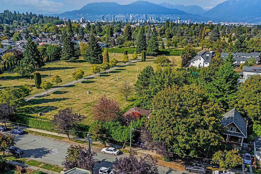 467 E 43rd Avenue Vancouver, BC - 11