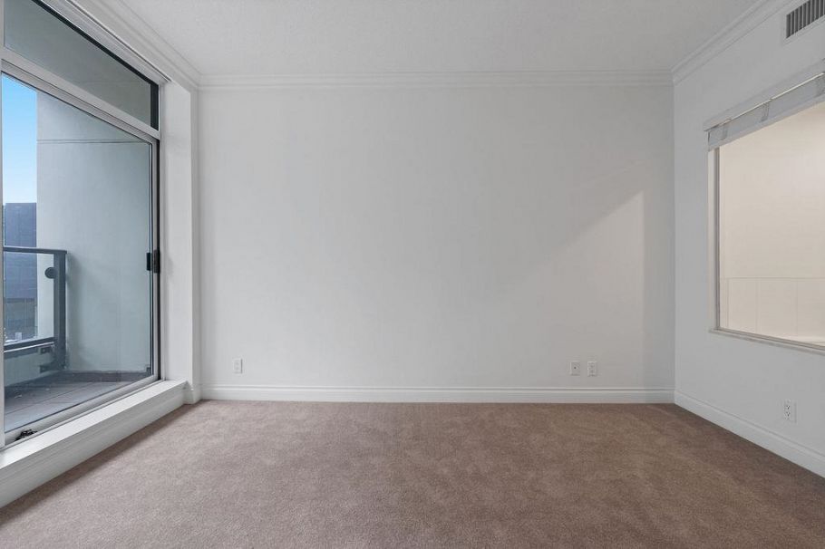 403 162 Victory Ship Way North Vancouver, BC - 27