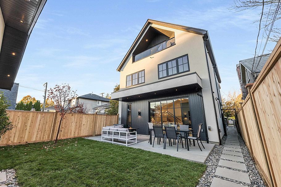 2 240 E 37th Avenue Vancouver, BC - 32