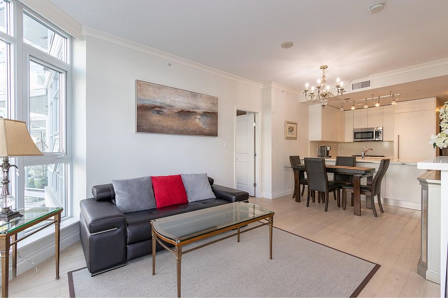 705 199 Victory Ship Way North Vancouver, BC - 13