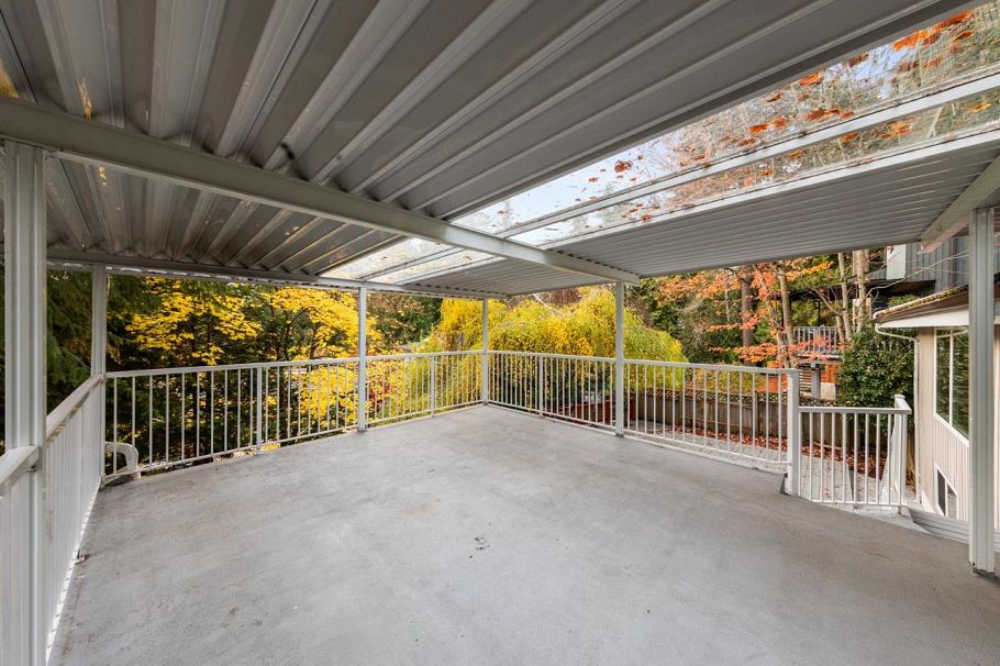 271 Montroyal Boulevard North Vancouver, BC - 18