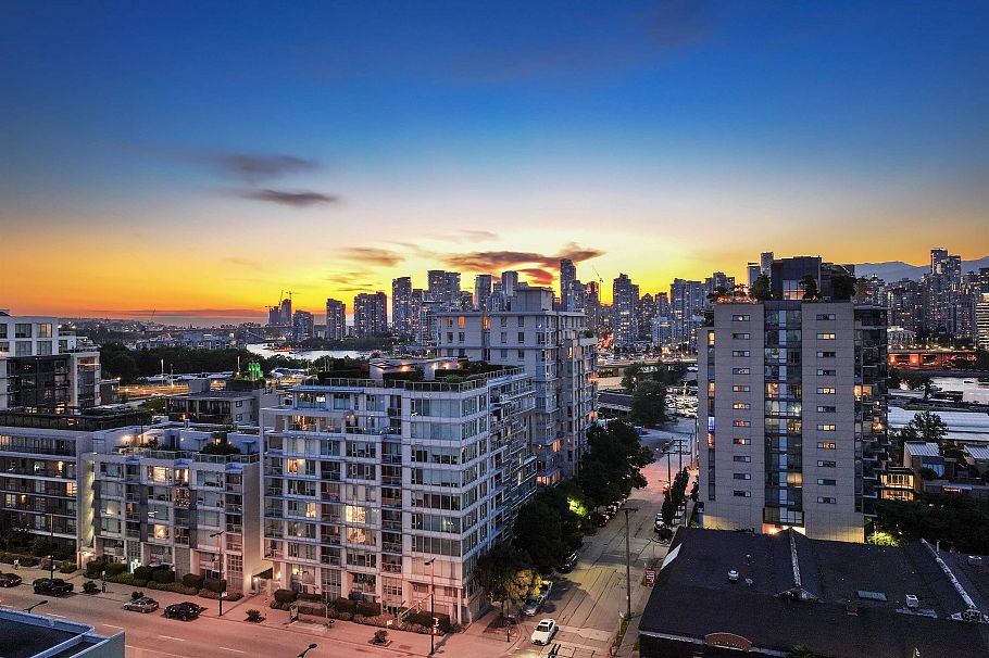 1004 1887 Crowe Street Vancouver, BC - 35