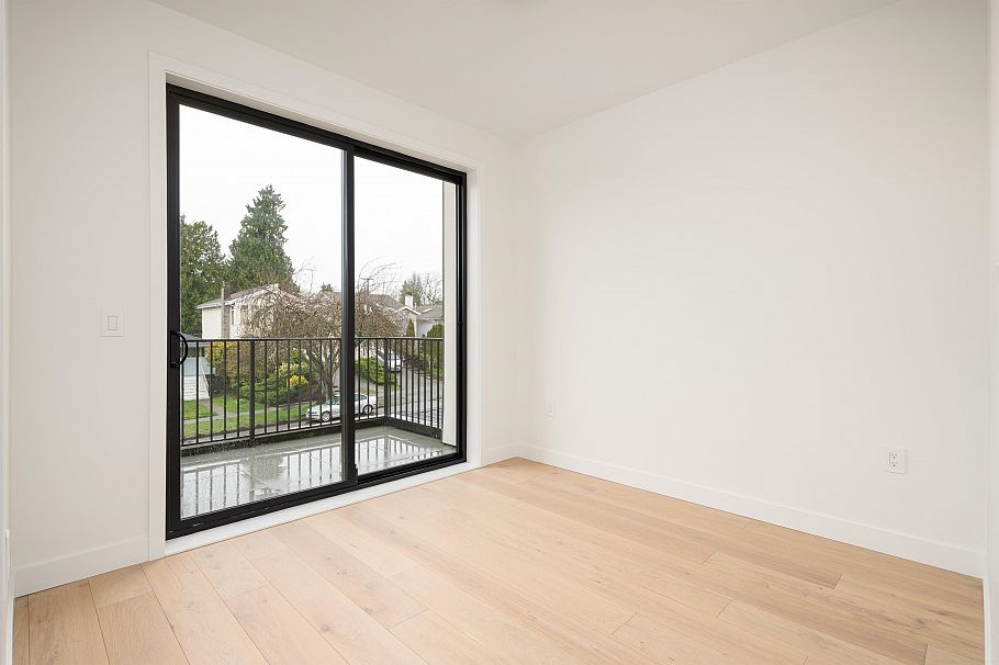 8088 Laurel Street Vancouver, BC - 11