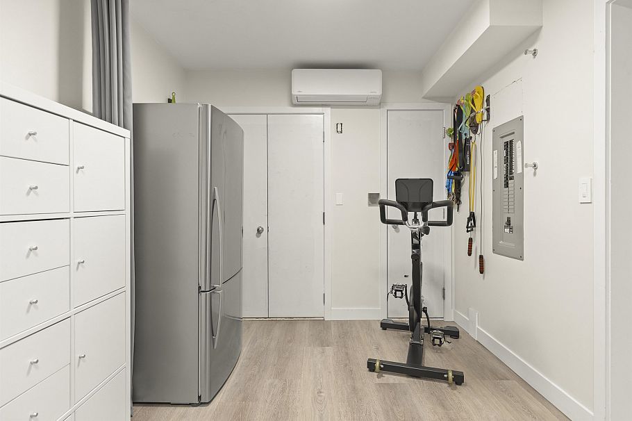 1676 Victoria Drive Vancouver, BC - 38