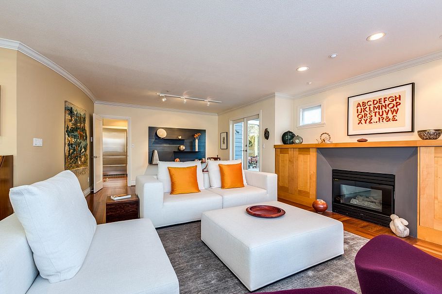 2352 W 7th Avenue Vancouver, BC - 2