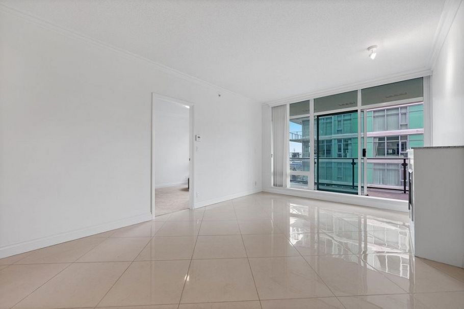 403 162 Victory Ship Way North Vancouver, BC - 14