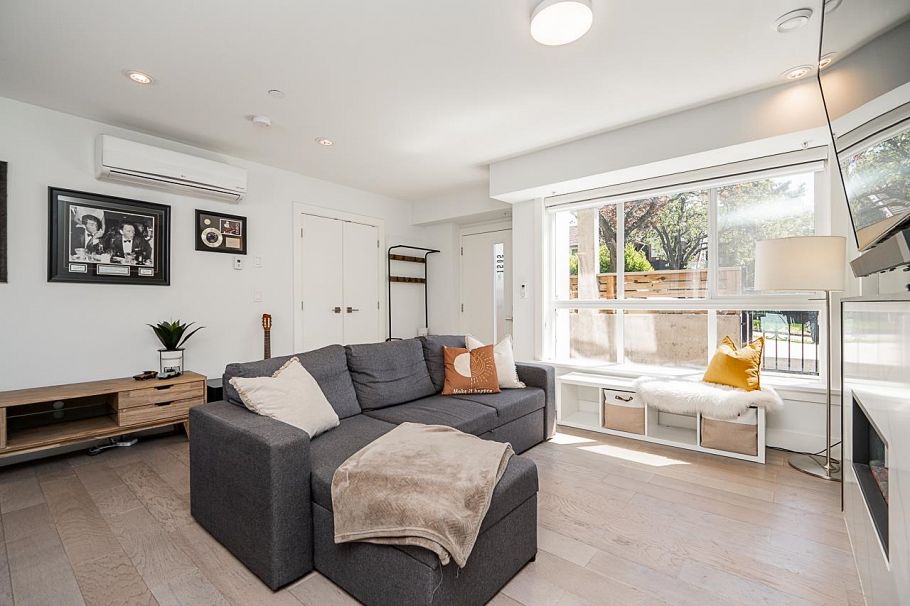 1505 W 60th Avenue Vancouver, BC - 1